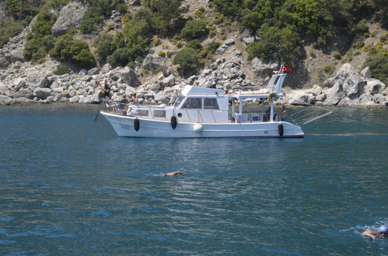 Motor yacht Aleyna 40 ft — photo 1
