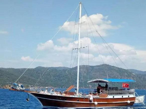 Motor yacht Seven 60 ft — photo 1