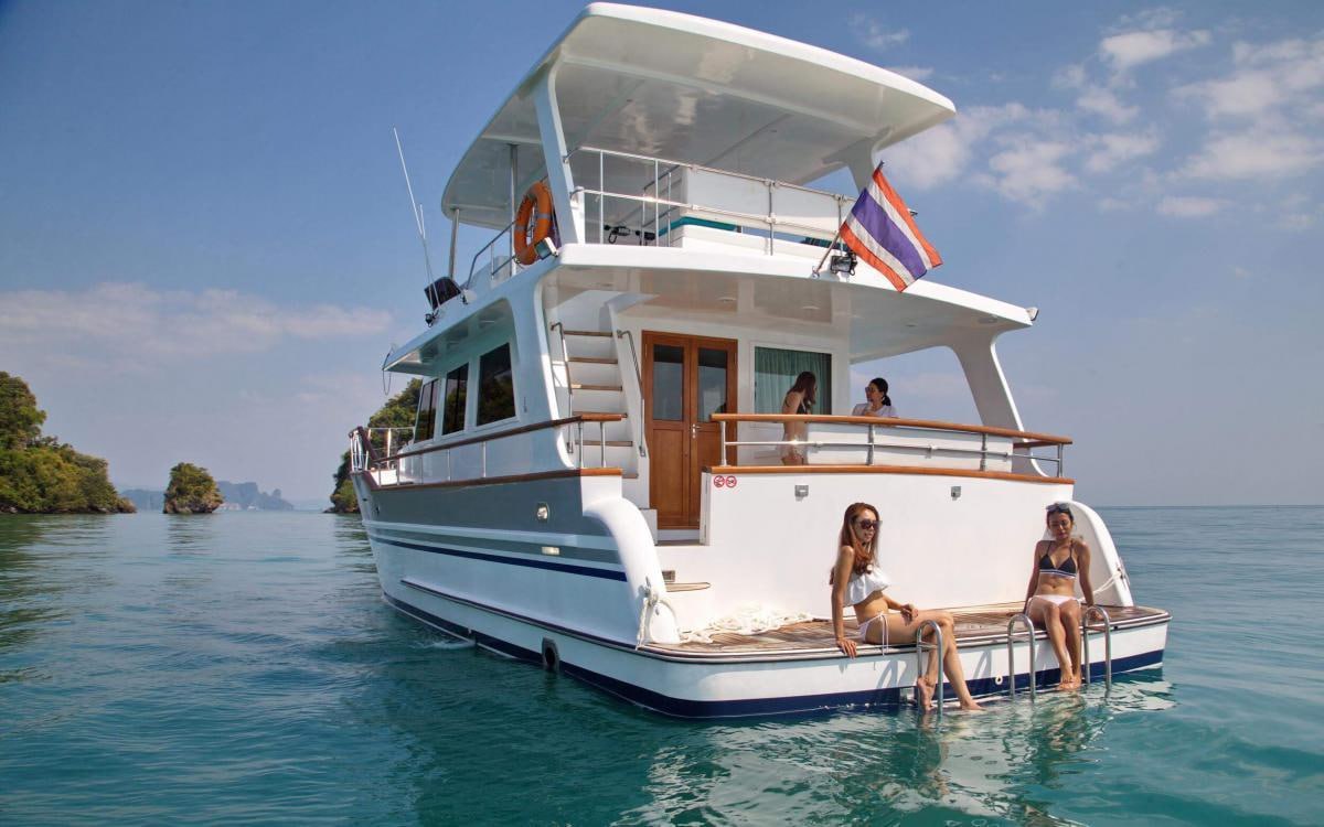 Motor yacht Amigo 53 ft — photo 1