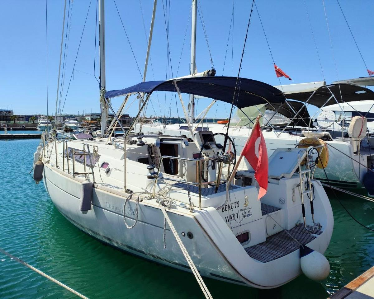 Sailing yacht Beneteau Oceanis 34 ft — photo 1