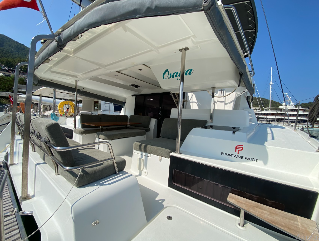 Catamaran Fontaine 42 ft — photo 1
