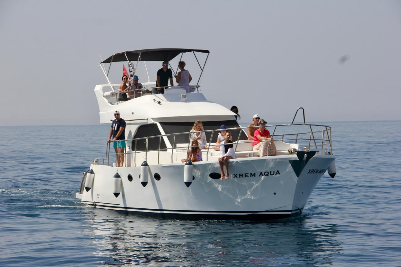 Motor yacht Aqua 55 ft — photo 1