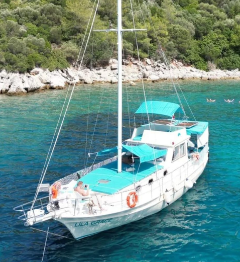 Motor yacht Lila 55 ft — photo 1