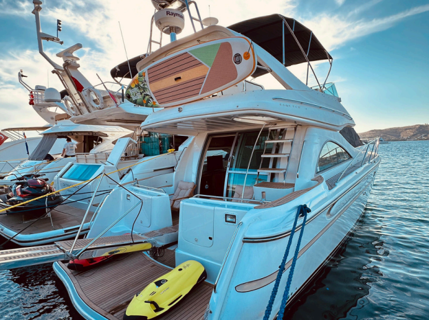Motor yacht Enjoy 45 ft — photo 1